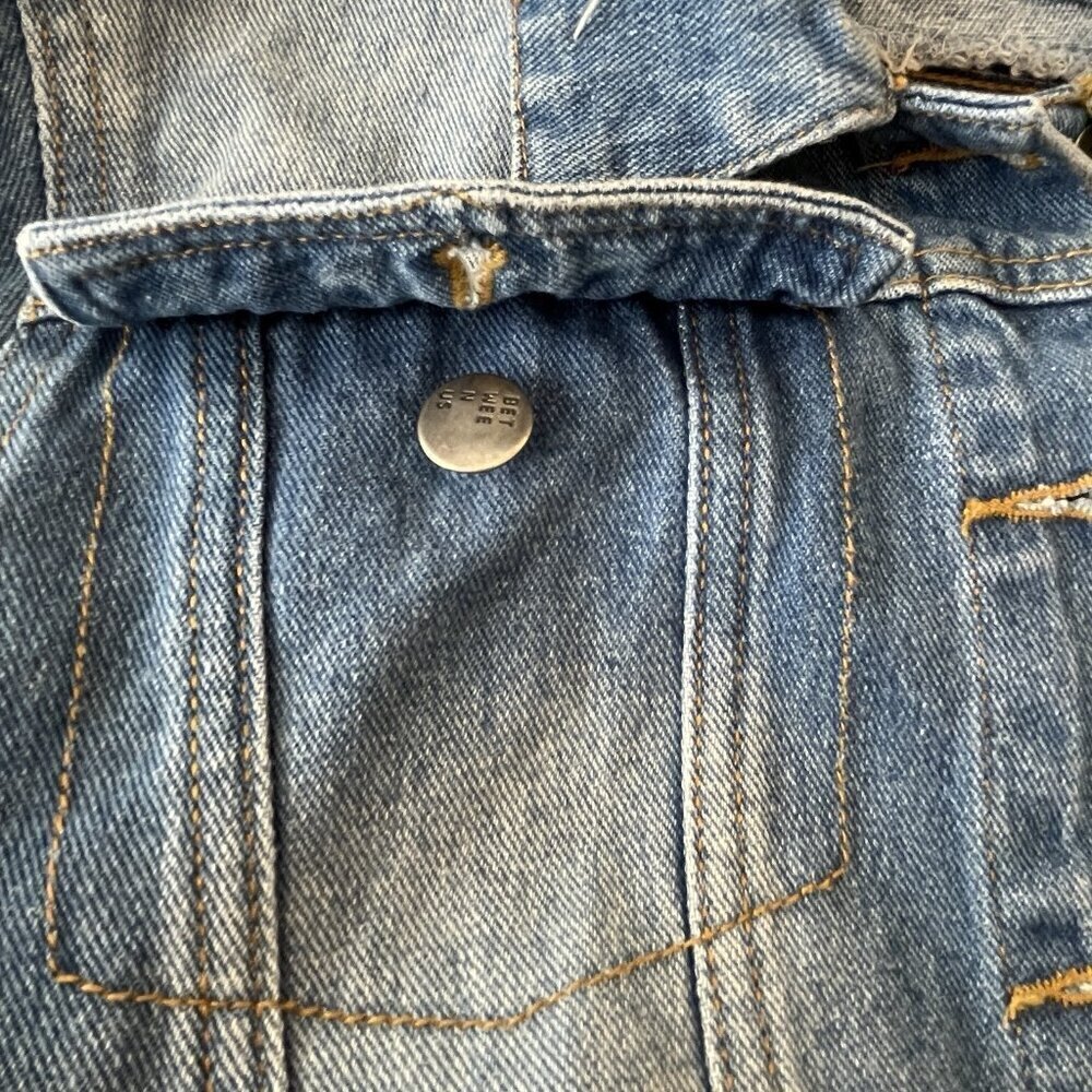 Womens Thrashed Denim Trucker Jacket Chain Open Back Detail Grunge Punk Large - Picture 7 of 14